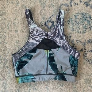 MAAJI Sports Bra Size Small